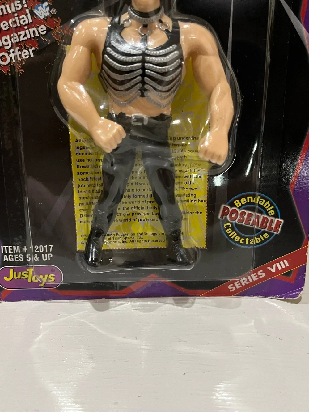 WWF/WWE Chyna Wrestling Bend Ems Action Figure Toy On Card